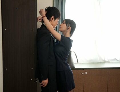 Cám dỗ sung sướng của em nhân viên BĐS và anh chủ nhà số hưởng