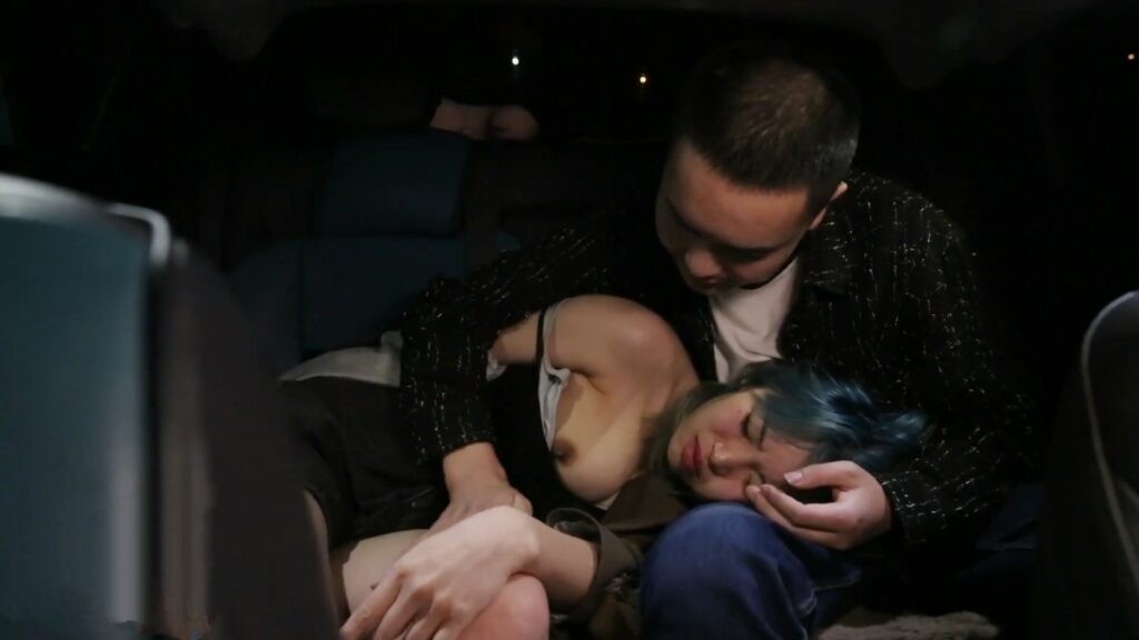 Cậu thanh niên số hưởng hiếp dâm em gái thất tình say sĩn cả đêm